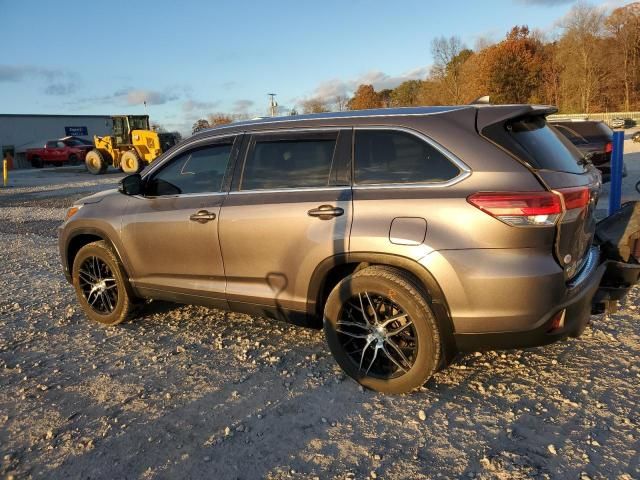 2019 Toyota Highlander SE