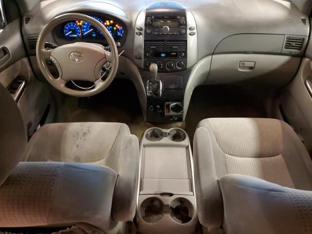 2009 Toyota Sienna CE