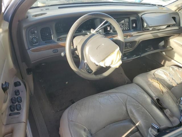 1999 Ford Crown Victoria LX