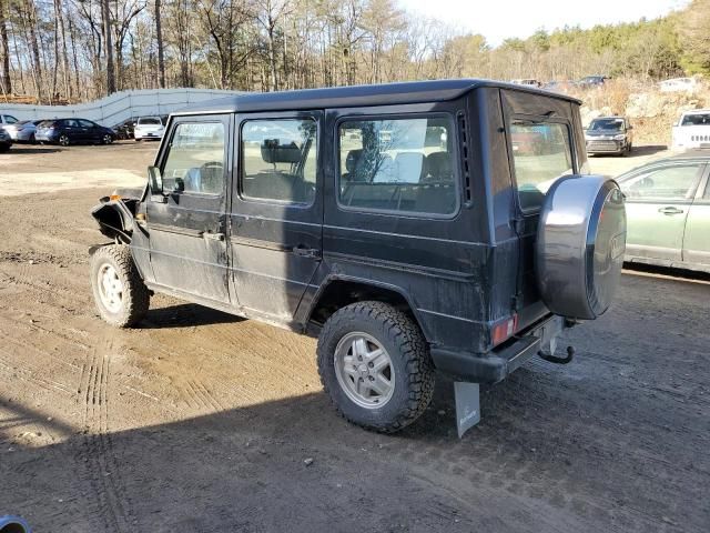 1988 Mercedes-Benz 200 Series