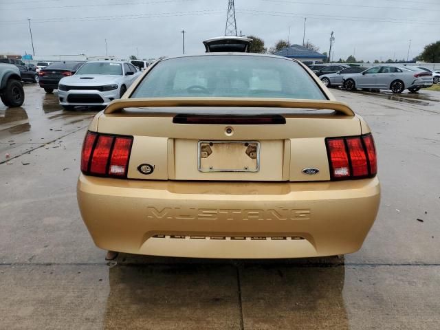 2000 Ford Mustang