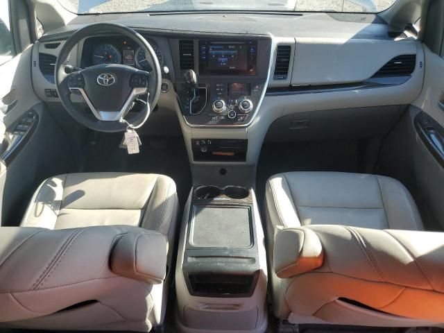 2015 Toyota Sienna XLE