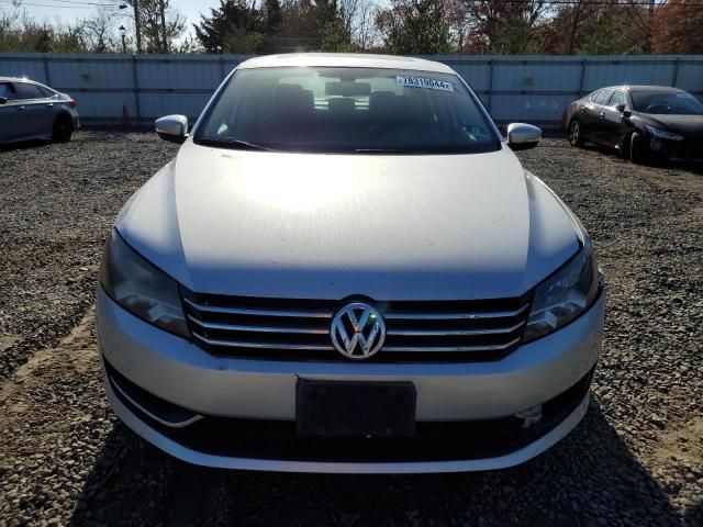 2013 Volkswagen Passat SE