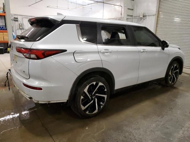 2023 Mitsubishi Outlander SE