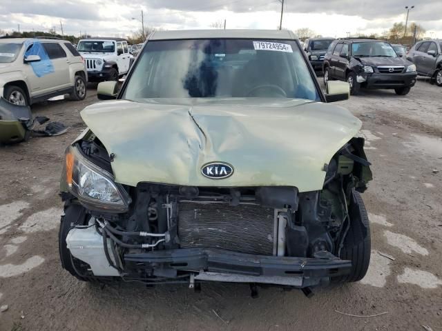 2010 KIA Soul +