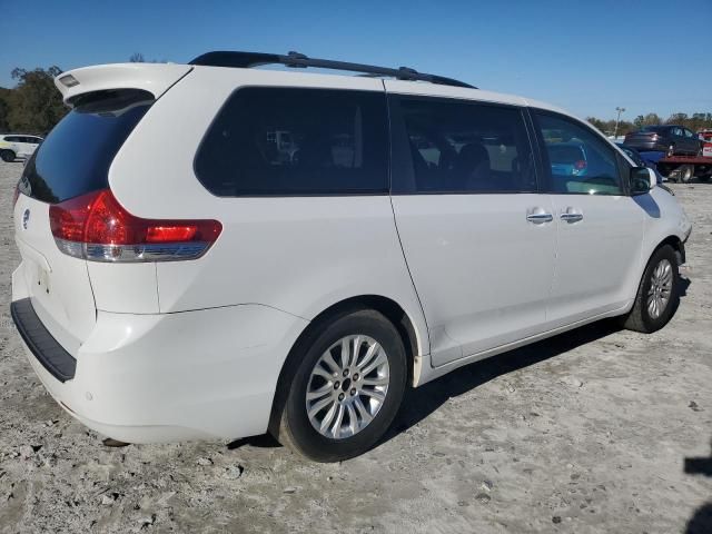 2014 Toyota Sienna XLE