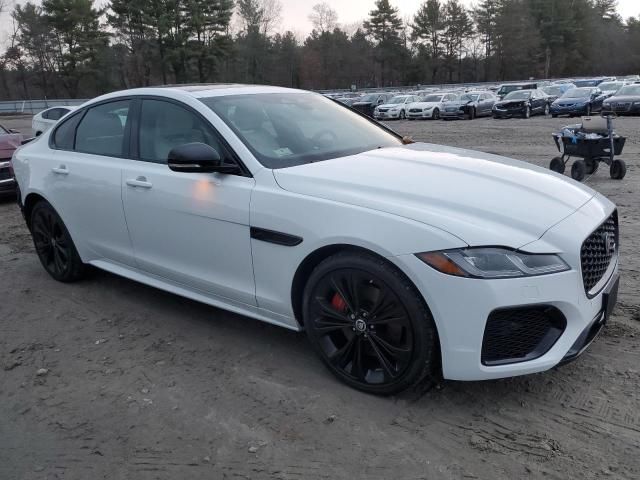 2024 Jaguar XF R-DYNAMIC SE