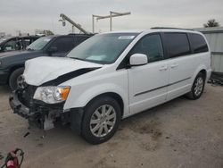 Vehiculos salvage en venta de Copart Kansas City, KS: 2016 Chrysler Town & Country Touring