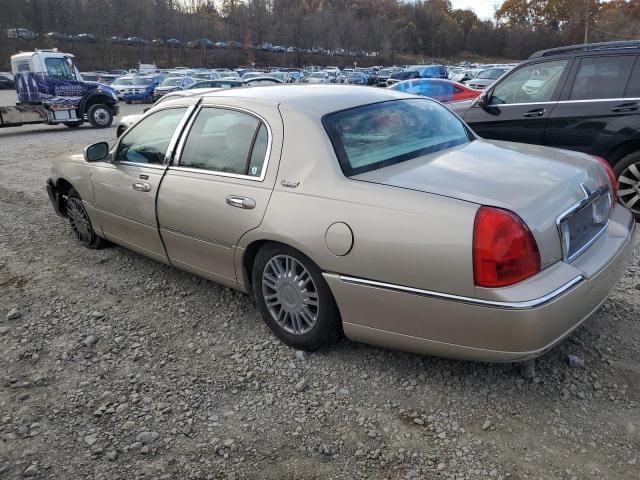 2010 Lincoln Town Car Signature Limited