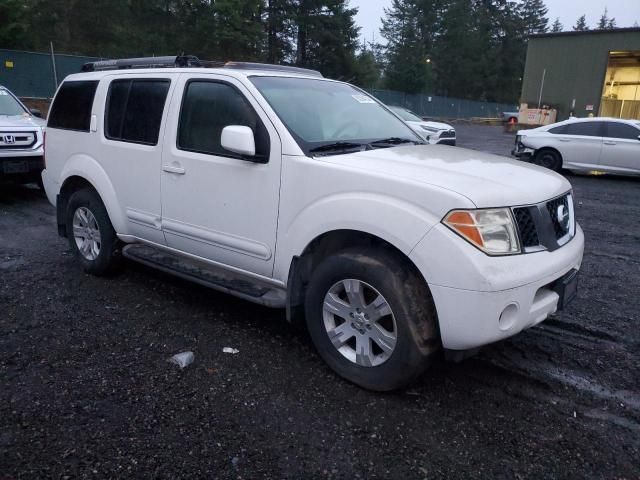 2005 Nissan Pathfinder LE