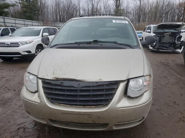 2006 Chrysler Town & Country Touring