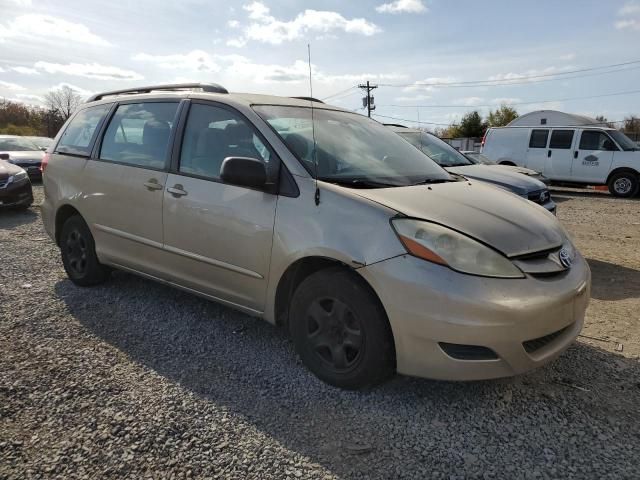 2010 Toyota Sienna CE