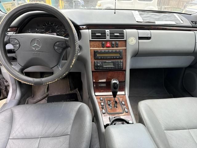 2001 Mercedes-Benz E 320