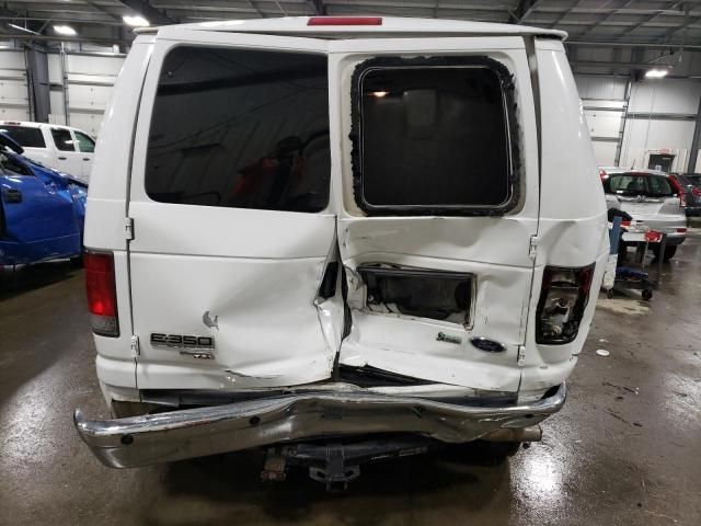 2013 Ford Econoline E350 Super Duty Wagon