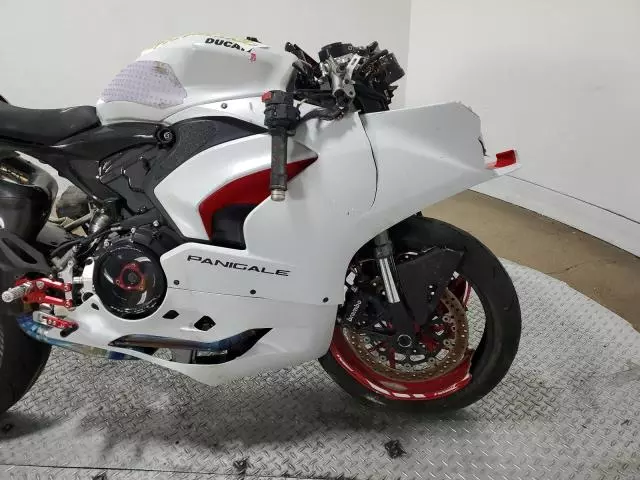 2022 Ducati Panigale V2