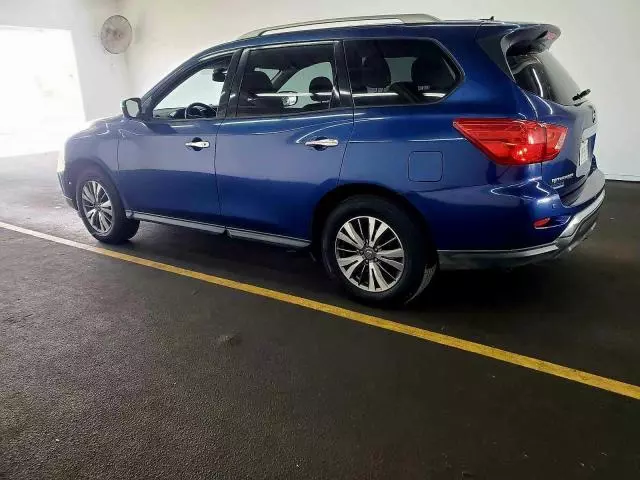 2018 Nissan Pathfinder S