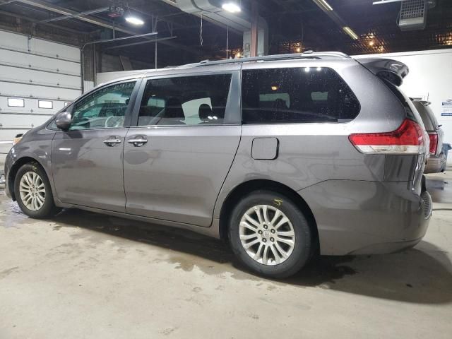 2011 Toyota Sienna XLE