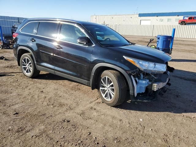 2019 Toyota Highlander SE