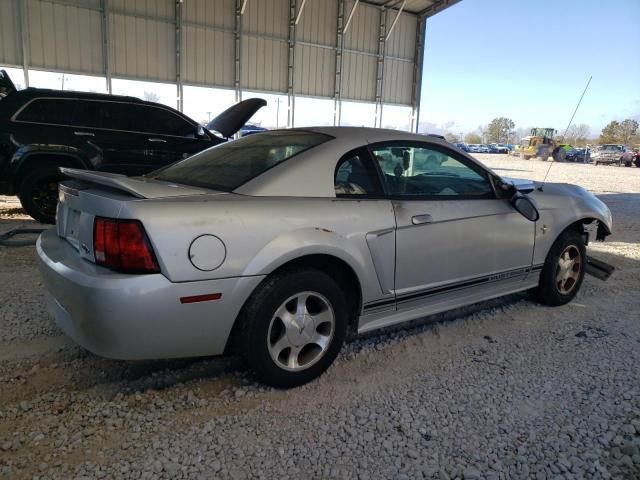 2000 Ford Mustang