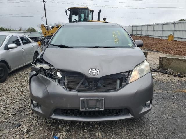 2011 Toyota Sienna XLE