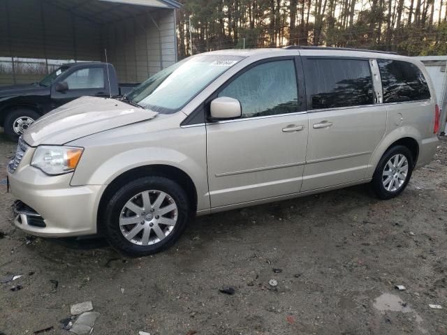 2016 Chrysler Town & Country LX