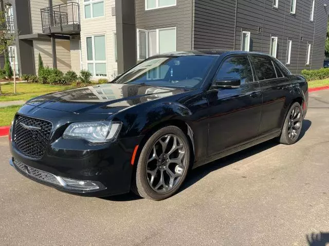 2018 Chrysler 300 S