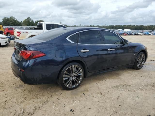 2017 Infiniti Q70 3.7