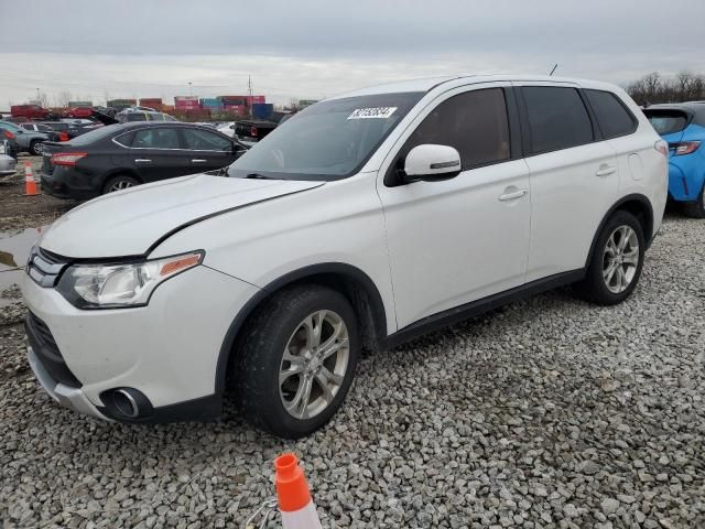 2015 Mitsubishi Outlander SE