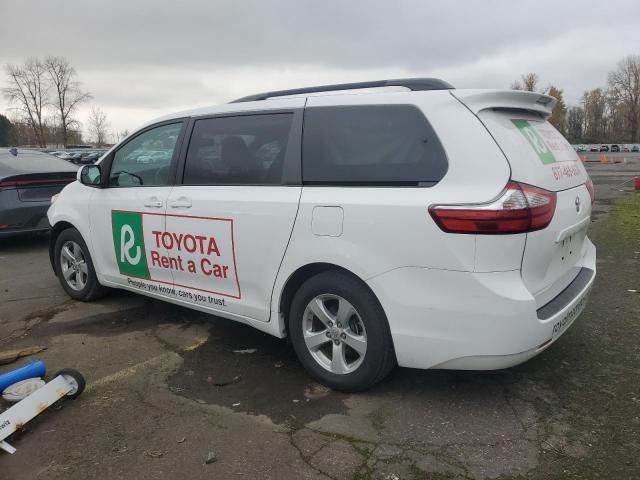 2017 Toyota Sienna LE