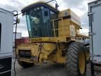 1998 New Holland Combine