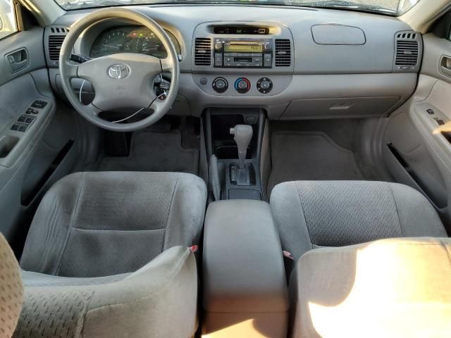 2004 Toyota Camry LE