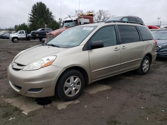 2010 Toyota Sienna CE