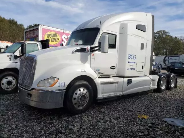 2014 Kenworth Construction T680