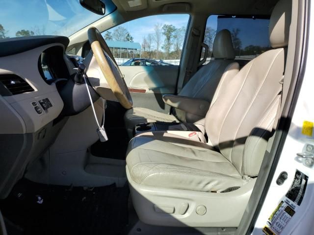 2011 Toyota Sienna XLE