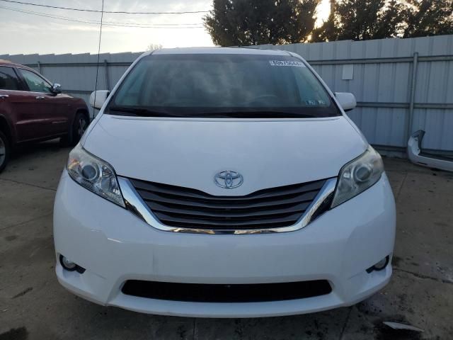 2012 Toyota Sienna XLE