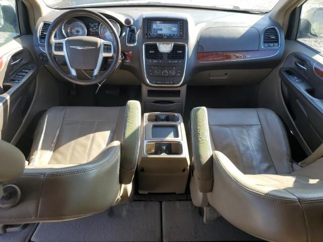 2012 Chrysler Town & Country Touring