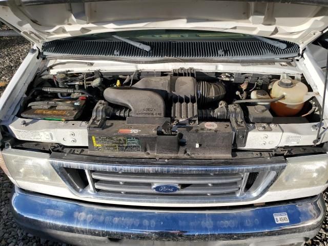 2003 Ford Econoline E450 Super Duty Cutaway Van