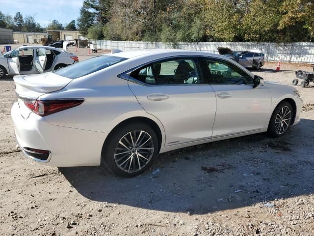 2022 Lexus ES 300H Base