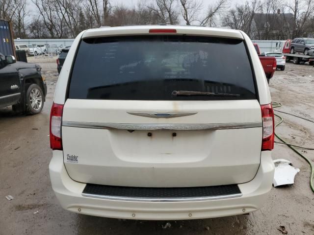 2011 Chrysler Town & Country Touring L