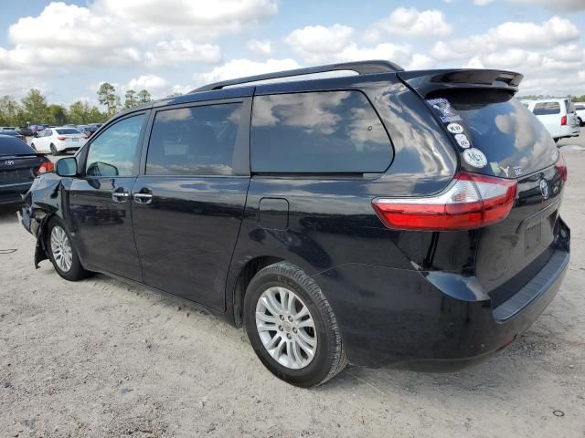 2016 Toyota Sienna XLE