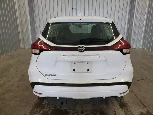 2022 Nissan Kicks S