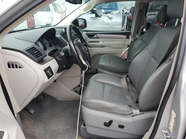 2011 Volkswagen Routan SE