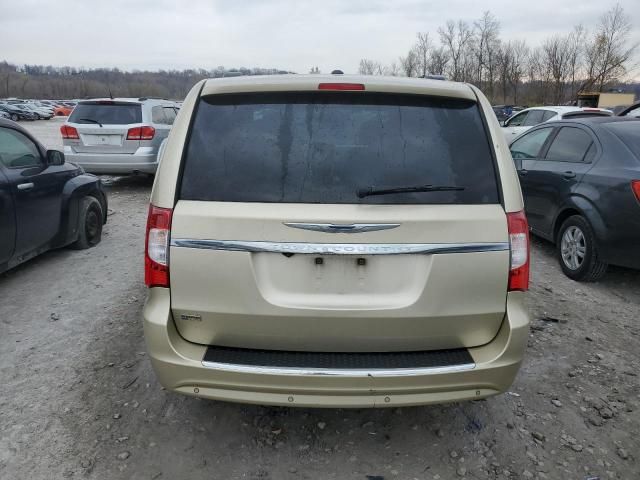 2012 Chrysler Town & Country Touring