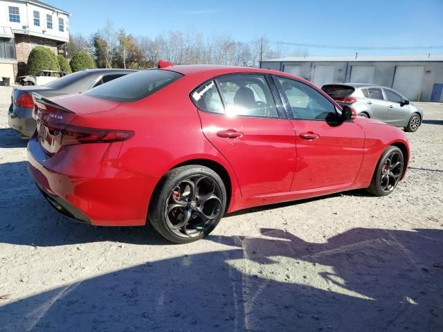 2017 Alfa Romeo Giulia TI Q4