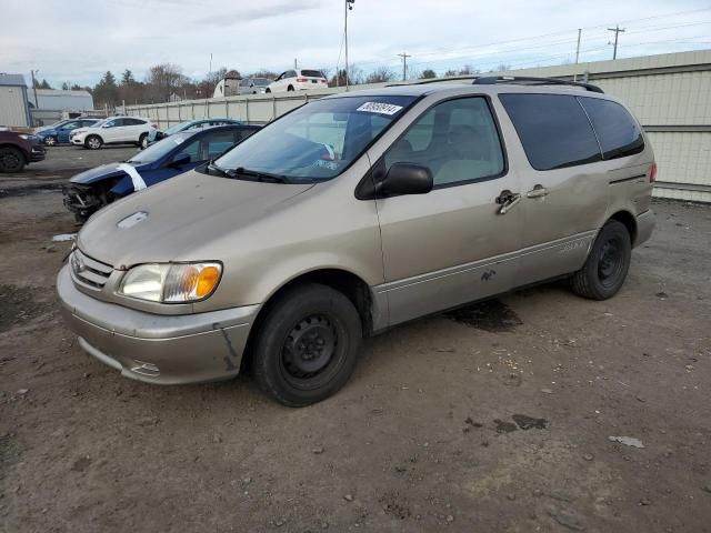 2002 Toyota Sienna LE