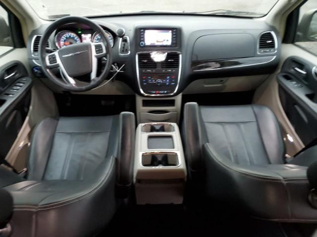 2012 Chrysler Town & Country Touring