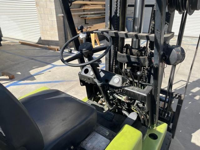 1990 Clark Forklift Other