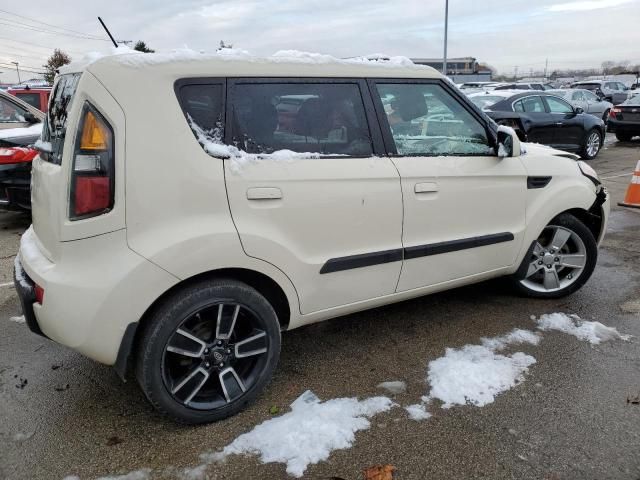 2010 KIA Soul +