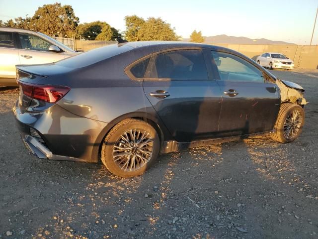 2023 KIA Forte GT Line