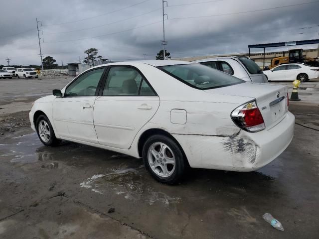 2005 Toyota Camry LE